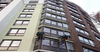 Установка крыши на балкон Чапаевск цена от 1046 руб. м/2.